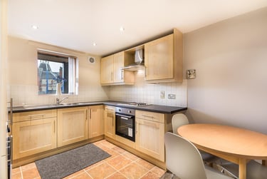 2 bed flat, Pudding Chare, City Centre, Newcastle, NE11UD - Image 1